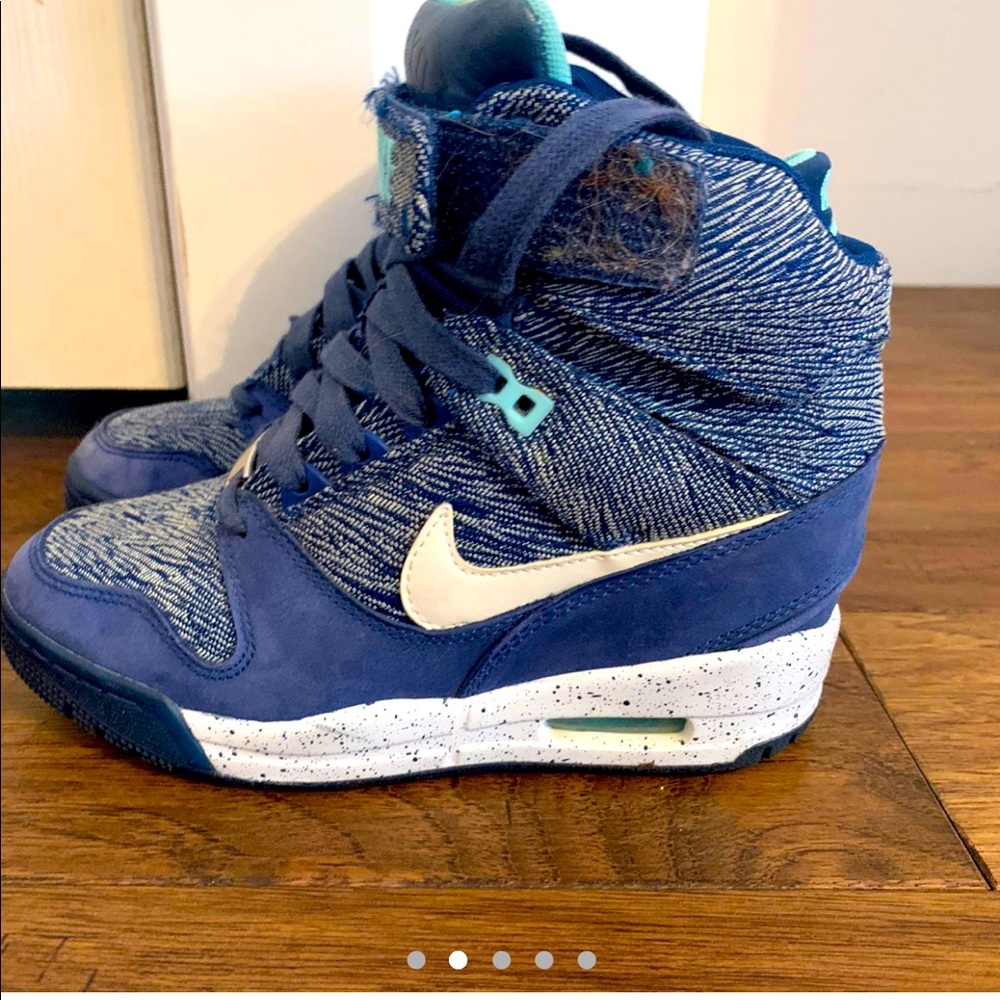 Very unique Nike with wedge limited edition Size 6